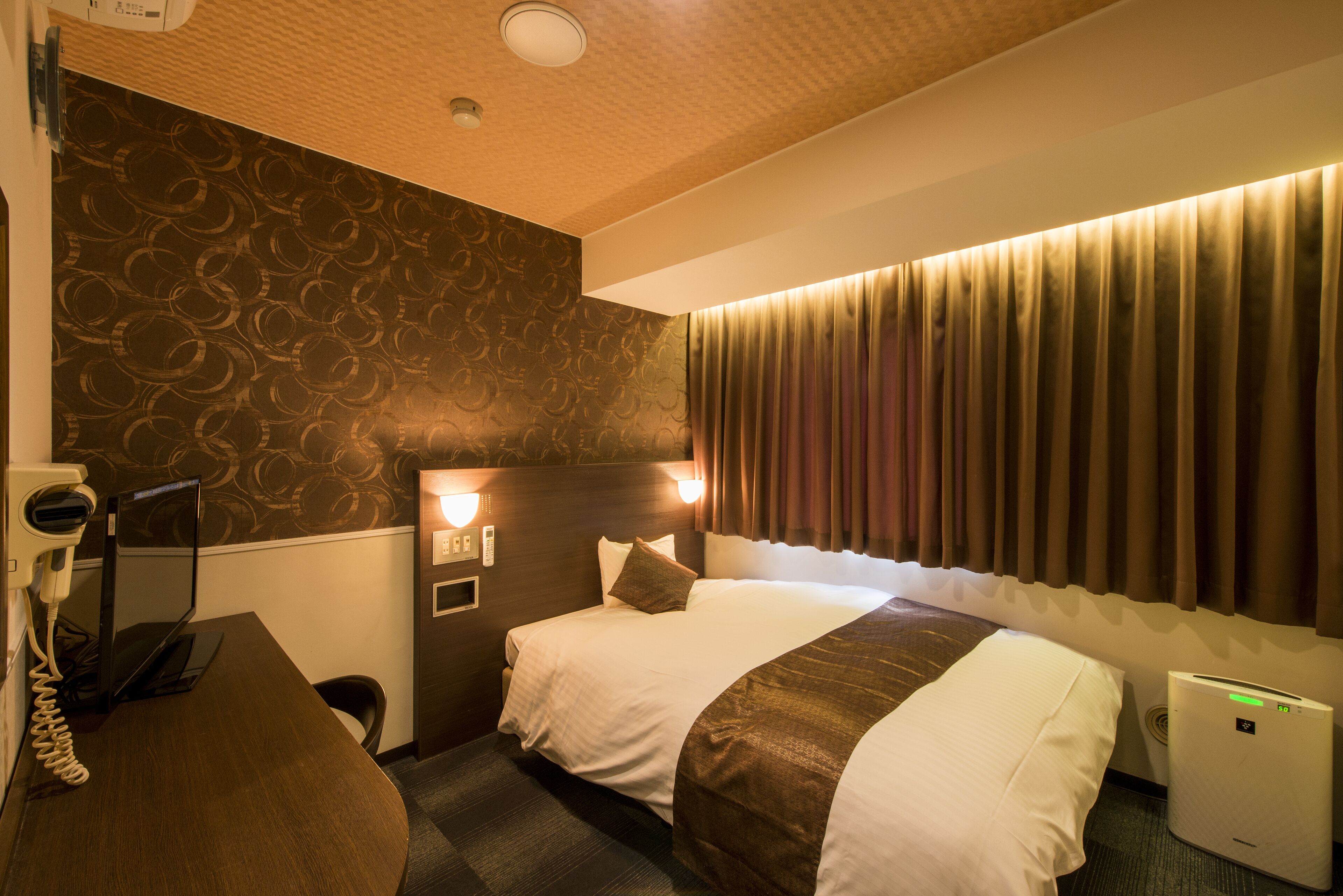 single room (a) | down duvets, free wifi, bed sheets