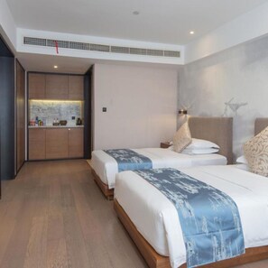 Deluxe-Zweibettzimmer, Nichtraucher | Verdunkelungsvorhänge, kostenloses WLAN, Bettwäsche