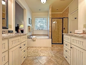 Hair dryer, towels - Three Levels of Pure Mountain | The Blackberry (Highlands)