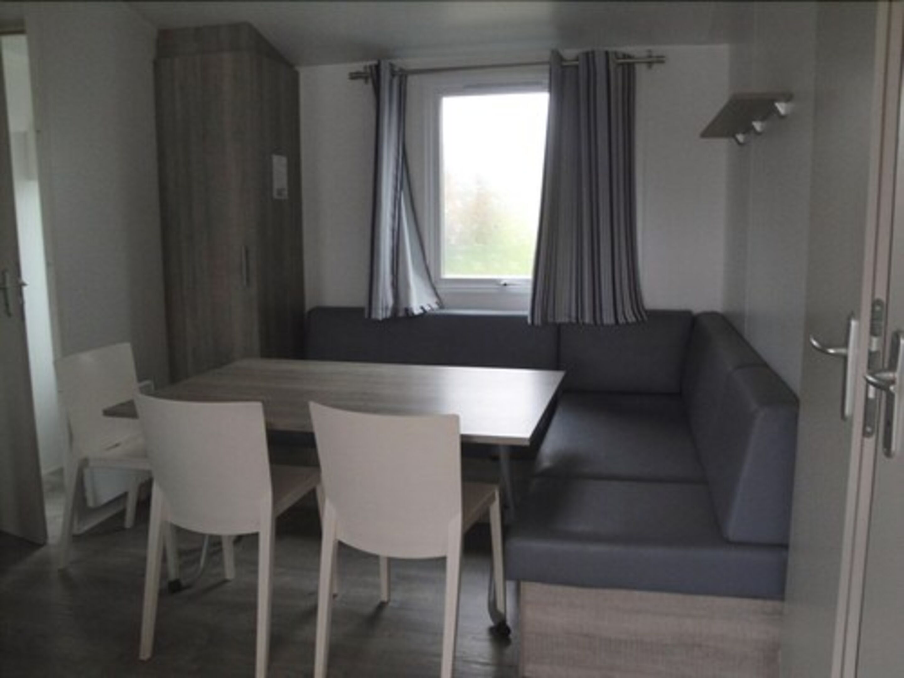 Mobile Home (Supertitania) | Living area