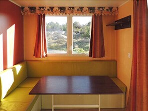 Mobile Home (Safari) | Living area