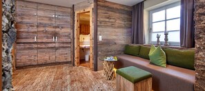 Junior Suite (Bergheuer) | Living area