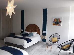 4 عدّة غرف نوم ومكواة/لوح كي وسرير سفر وواي فاي مجانًا