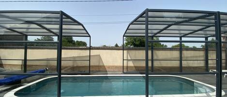 Innenpool, Außenpool