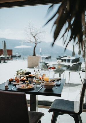 Petit déjeuner buffet compris tous les jours