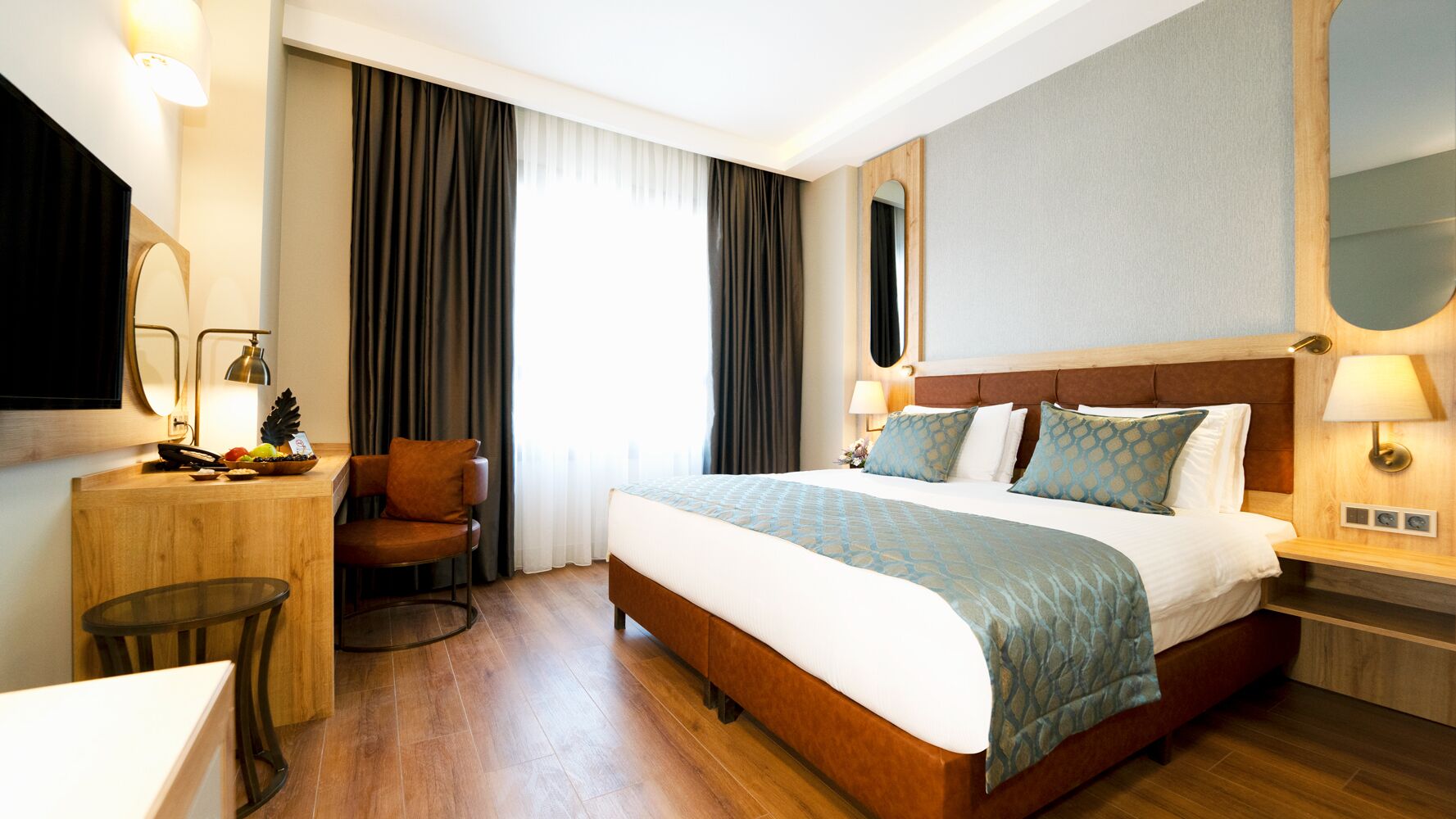 Premium bedding, Select Comfort beds, in-room safe, desk