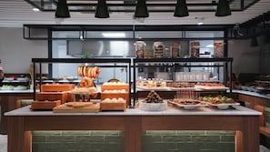 Daily buffet breakfast for a fee