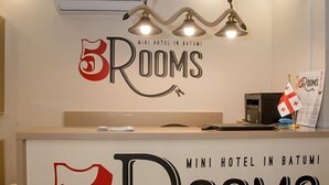 Double Room | Reception - 5 Rooms (Batumi)