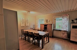Dining room - RIBO Apartment Aurora (Kiruna)