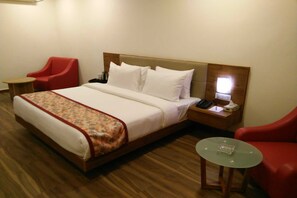 Superior Room | In-room safe, desk, iron/ironing board, free WiFi - Hotel Akaibara (Mandal)
