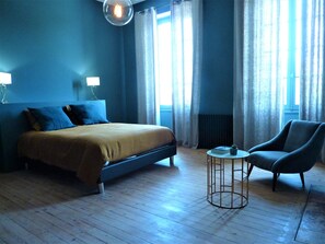 5 bedrooms, iron/ironing board, travel cot, free WiFi - Château La Valière  (Saint-Christoly-Médoc)