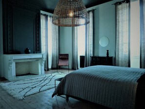 5 bedrooms, iron/ironing board, travel cot, free WiFi - Château La Valière  (Saint-Christoly-Médoc)