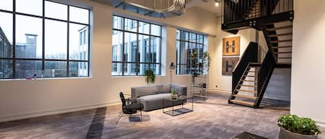 Sala de estar en el lobby