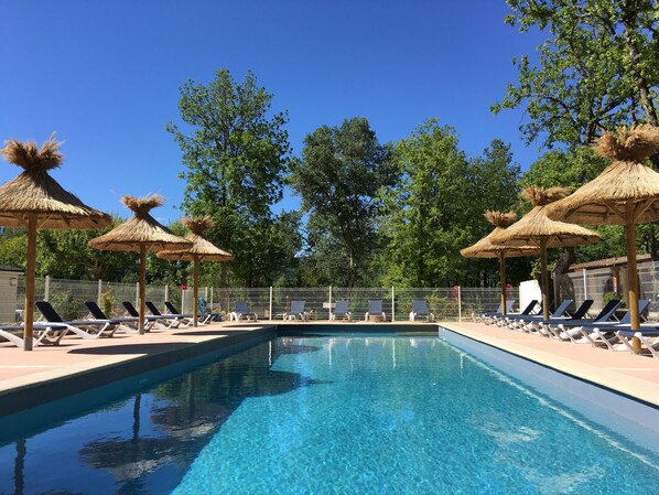 Außenpool (je nach Saison geöffnet)