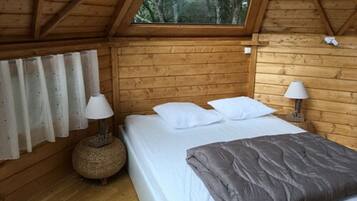 Cabin (Kota) | Individually decorated, individually furnished, iron/ironing board