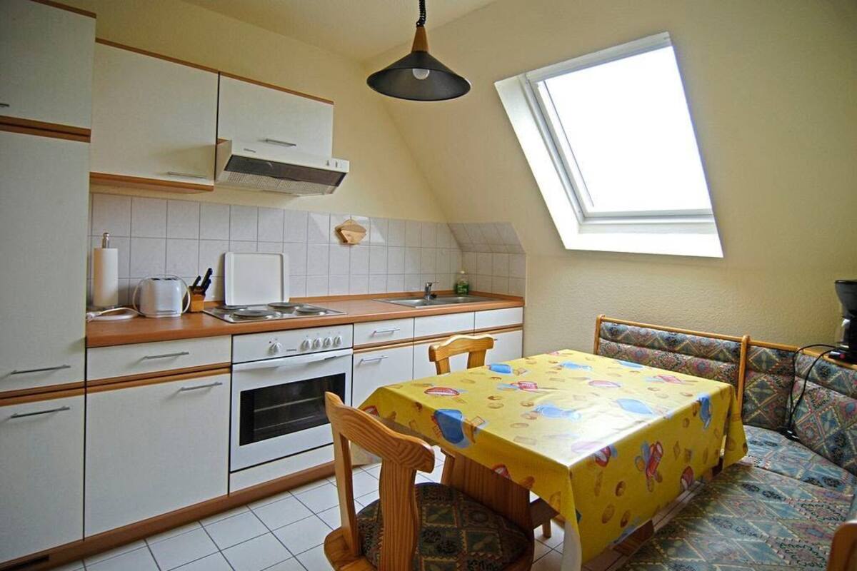 Apartment, 1 Bedroom | Private kitchen | Coffee/tea maker, fridge, oven, stovetop