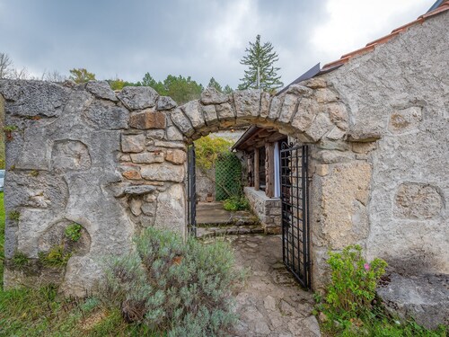 House Dane with terrace in Ćićarija, Istria
