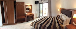 In-room safe, laptop workspace, soundproofing, iron/ironing board - Hotel Filoxenia (Aristotelis)