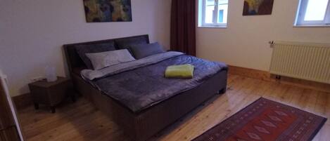 2 habitaciones, tabla de planchar con plancha y wifi gratis