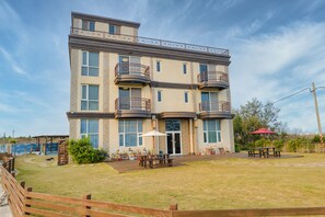 Exterior - Shang Shing Yue Mu (Magong)