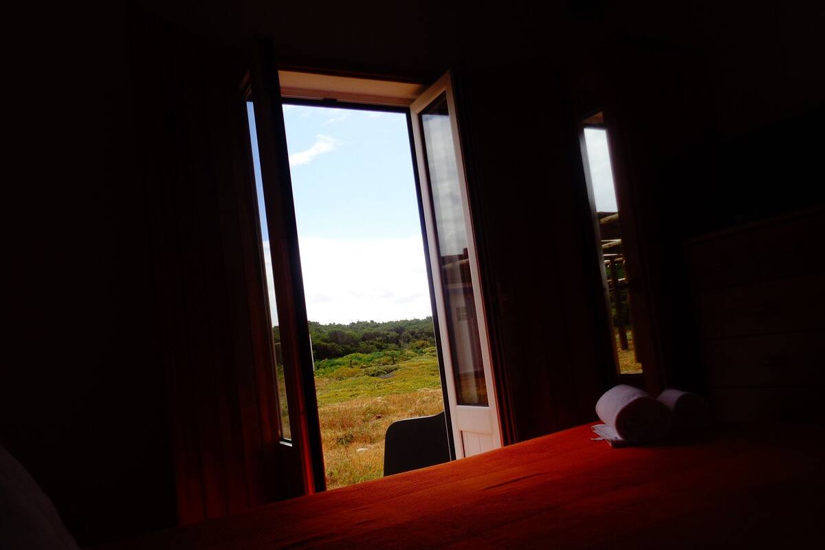 Standard Double Room | Blackout drapes, bed sheets