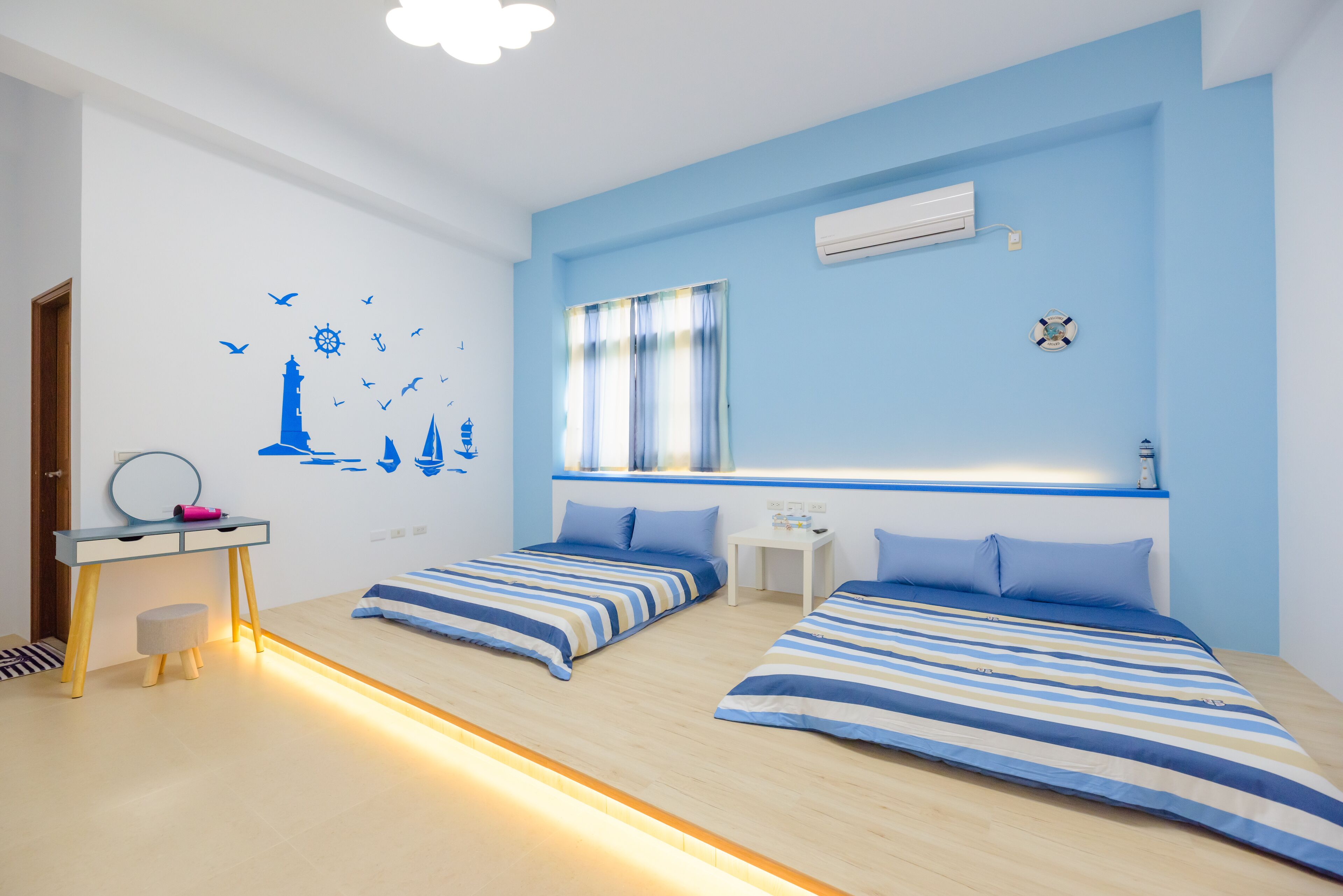 Quadruple Room (A101) | Blackout curtains, bed sheets