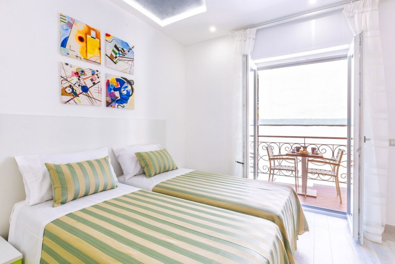 2 bedrooms, in-room safe, desk, iron/ironing board