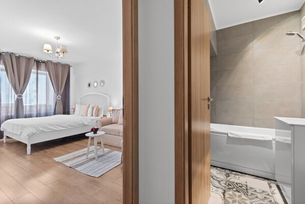 Deluxe Apartment | 1 bedroom, premium bedding, individually decorated