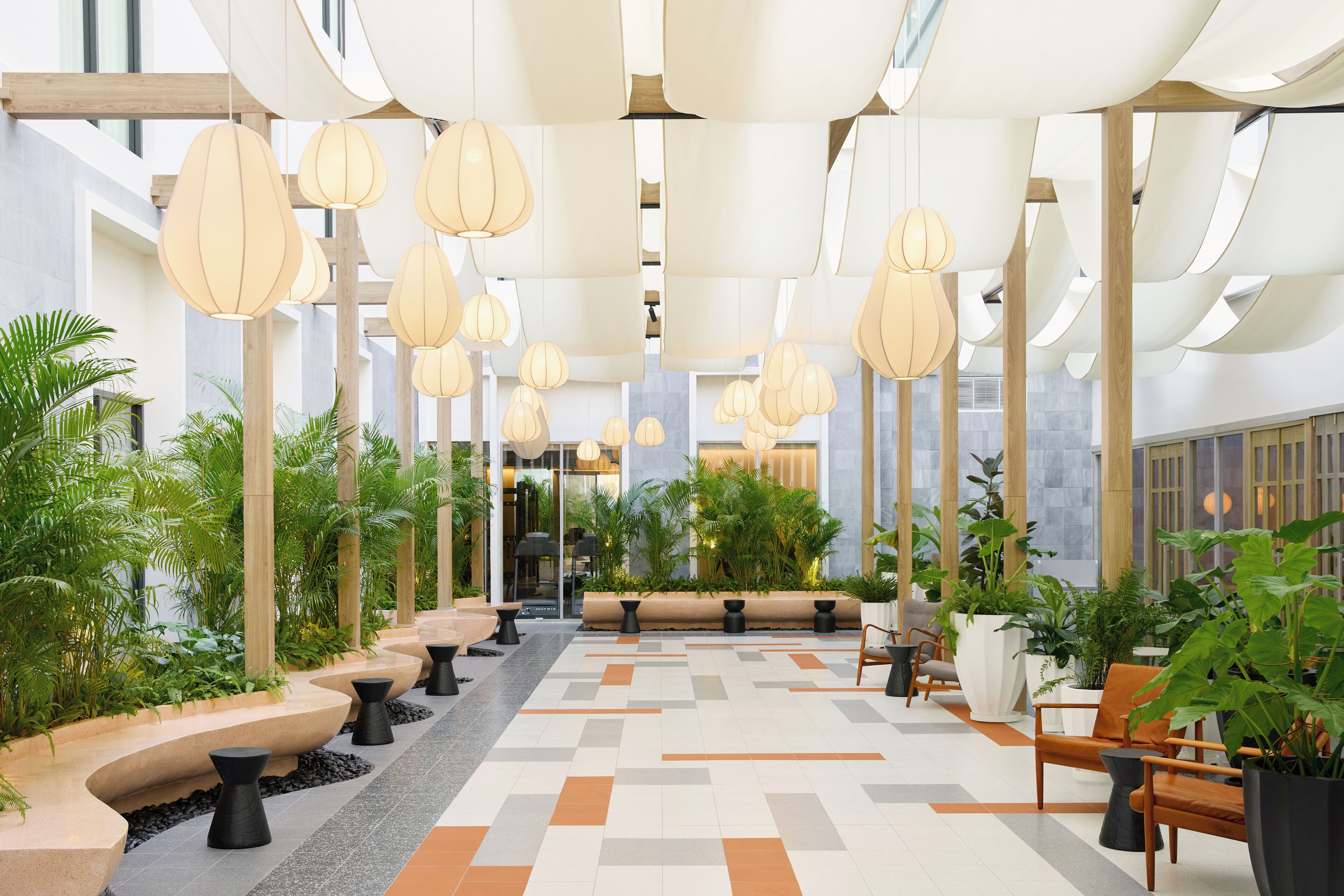 43-inch smart tv with satellite channels, tv