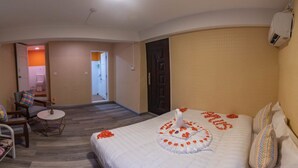 Family Room | Soundproofing, WiFi (free), bed sheets - APLUS Hostel (Mandalay)