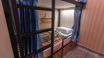 Soundproofing, free WiFi, bed sheets