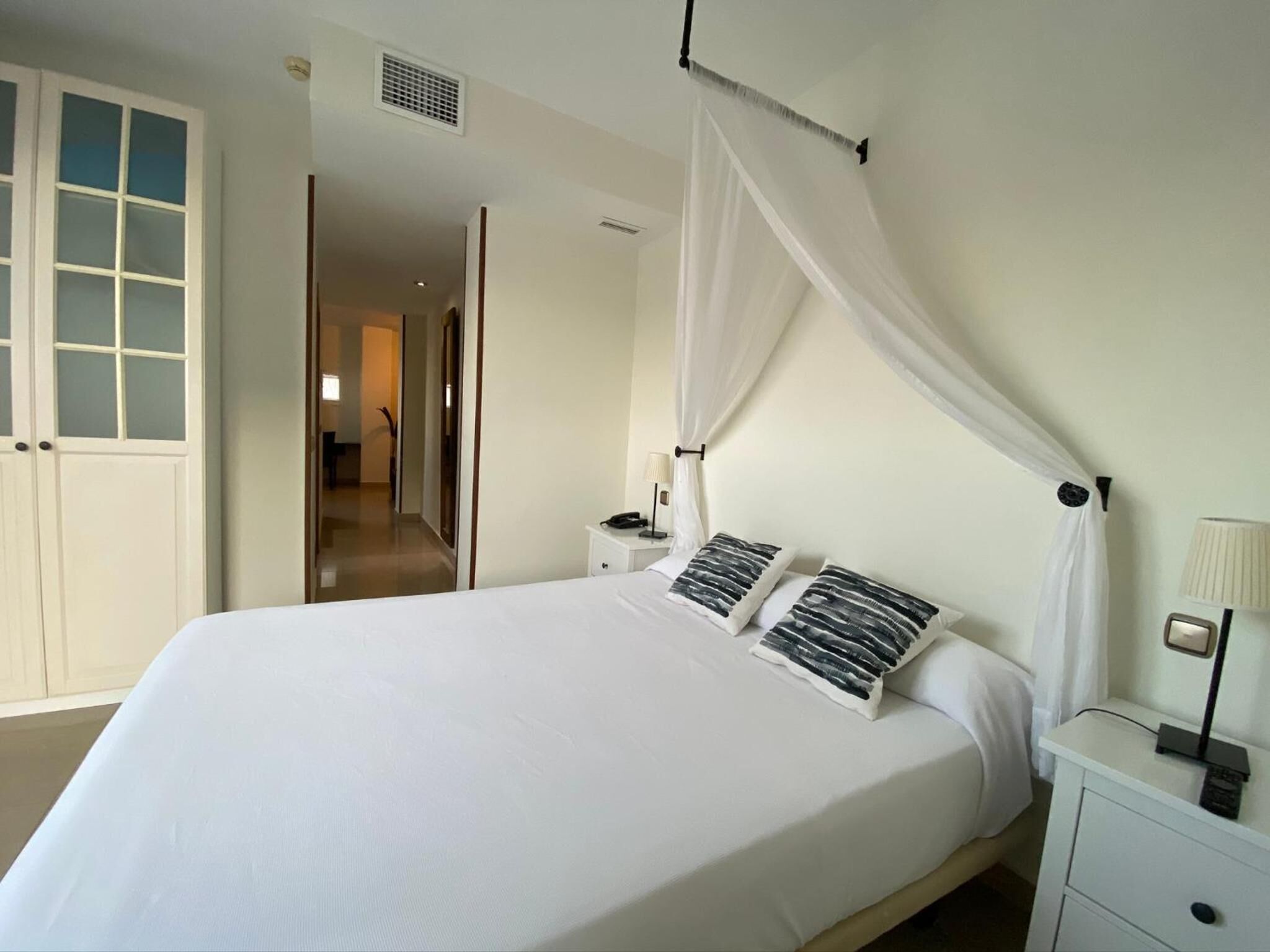 1 bedroom, in-room safe, desk, iron/ironing board