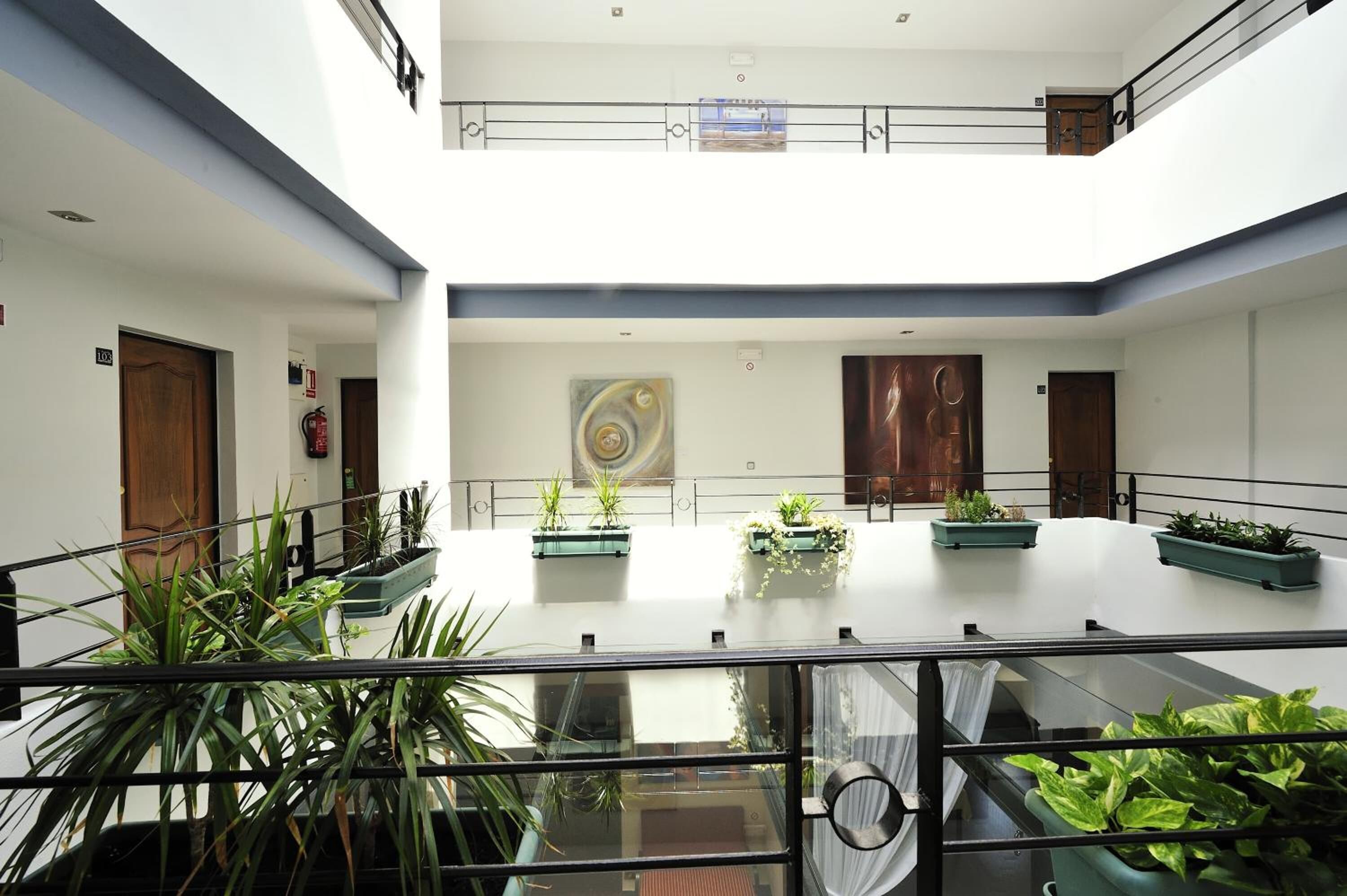 Photo - Atrium Hotel