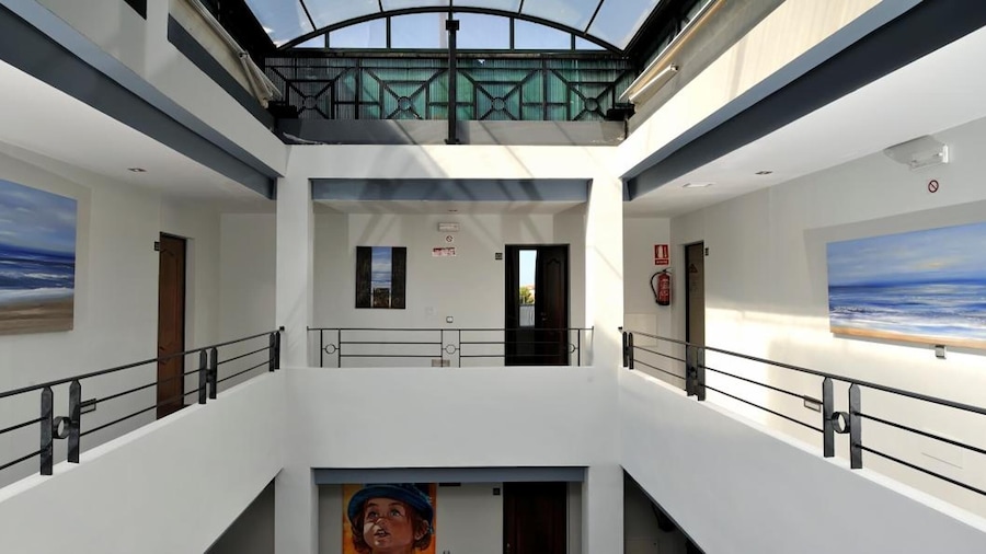 Atrium Hotel