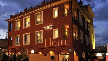 Front of property – evening/night