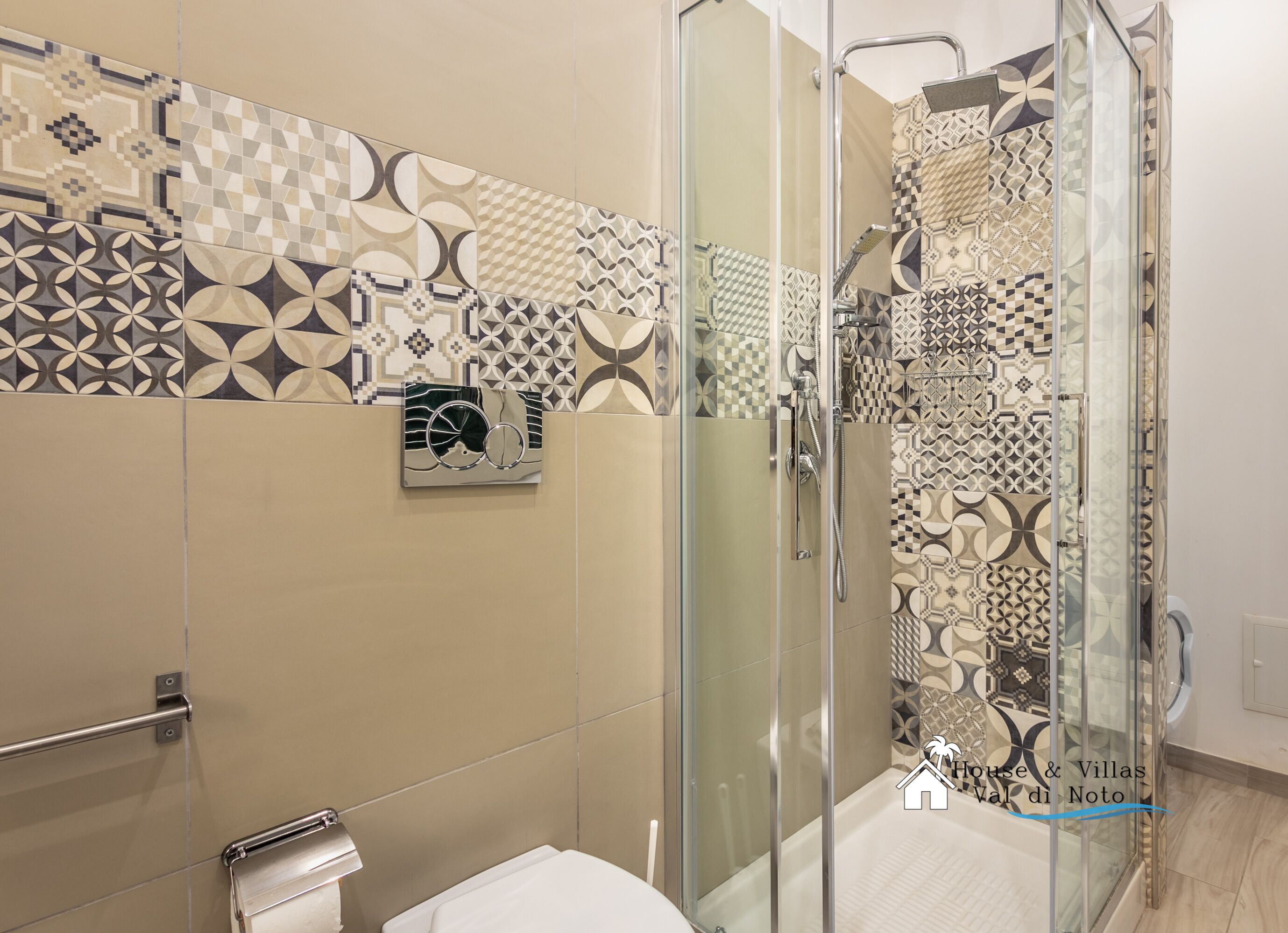 Villa, 2 Schlafzimmer | Dusche im Bad