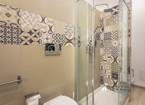 Vila, 2 quartos | Chuveiro