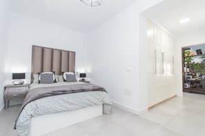 3 habitaciones, tabla de planchar con plancha y wifi gratis 