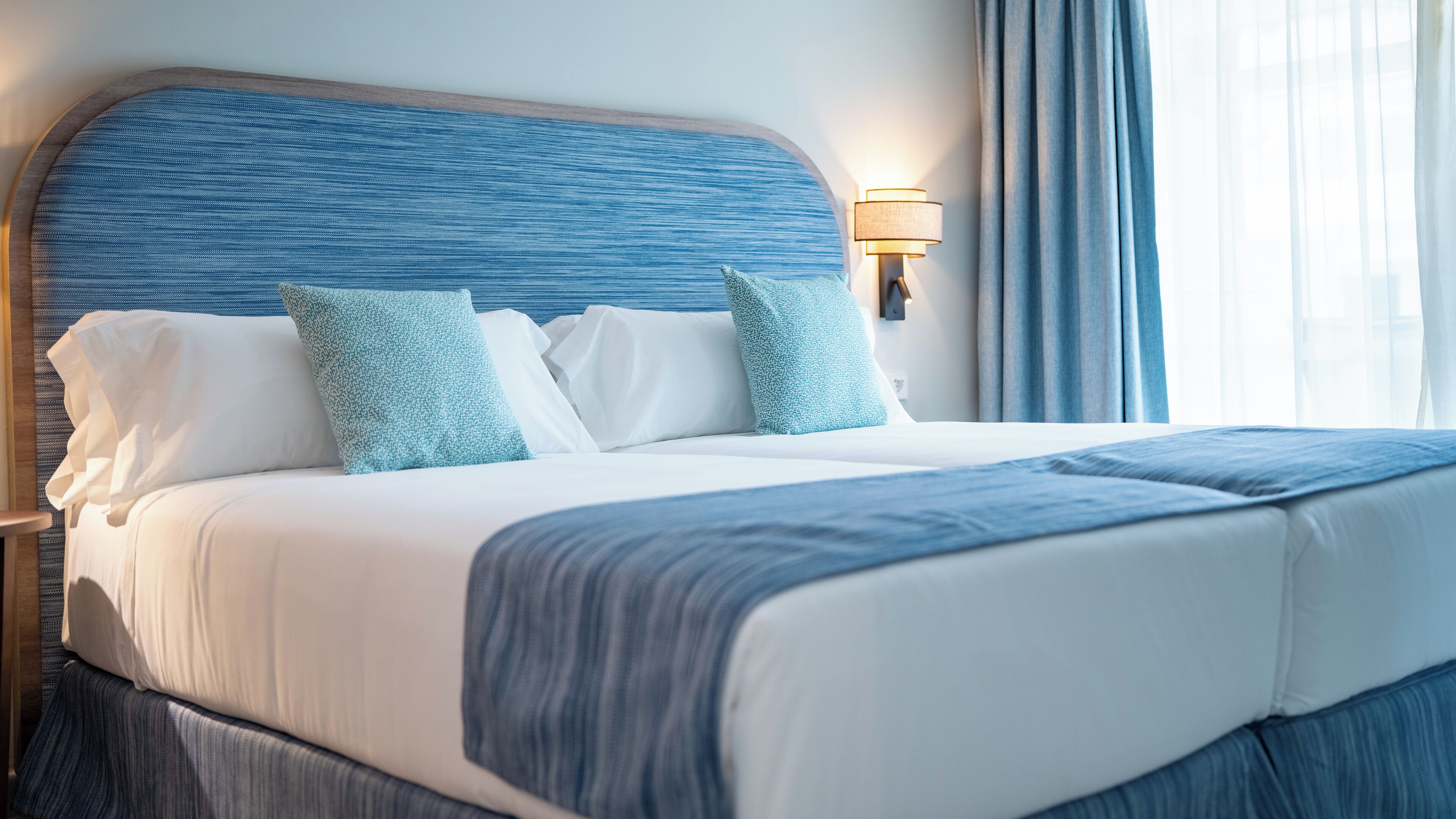 In-room safe, desk, soundproofing, free WiFi