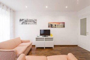 Appartement, 2 chambres | Coin séjour
