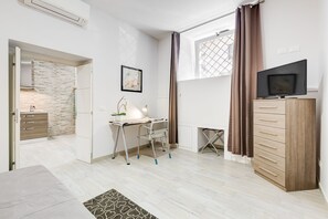 Appartement, 1 chambre | 1 chambre, bureau, Wi-Fi gratuit, draps fournis