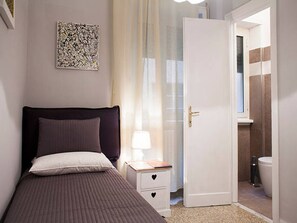 Apartment, 3 Bedrooms | 3 bedrooms, free WiFi, bed sheets