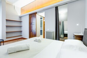 3 عدّة غرف نوم ومكواة/لوح كي وواي فاي مجانًا وملاءات أسرّة