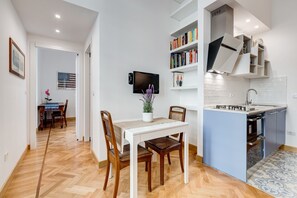 In-room dining - Little and loving apartment in the center of Rome (Rome)