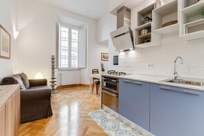 Private kitchen - Little and loving apartment in the center of Rome (Rome)