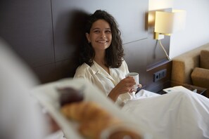 Superior Double Room | Hypo-allergenic bedding, in-room safe, desk, blackout curtains - Sauerland Stern Hotel (Willingen)