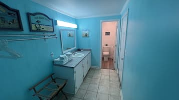 Hårføner og håndklær