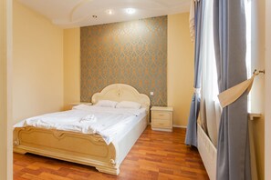 1 bedroom, iron/ironing board, WiFi, bed sheets