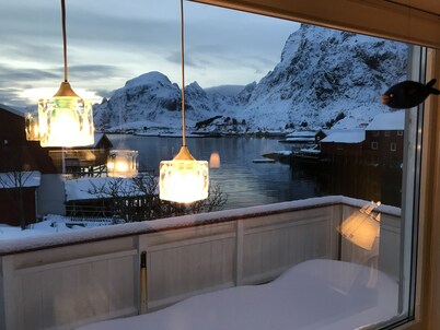 Høvesbua Rorbu Fisherman Cabin