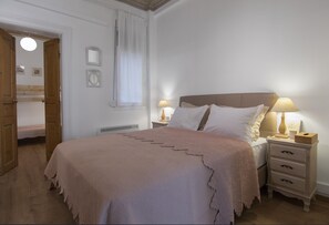 2 chambres, coffre-fort, bureau, système d’insonorisation